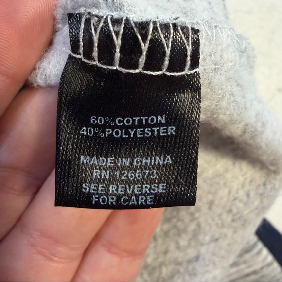 New England Patriots Hoodie Woman’s Large Gray Pullover Hooded Sweatshirt NFL - Picture 5 of 6